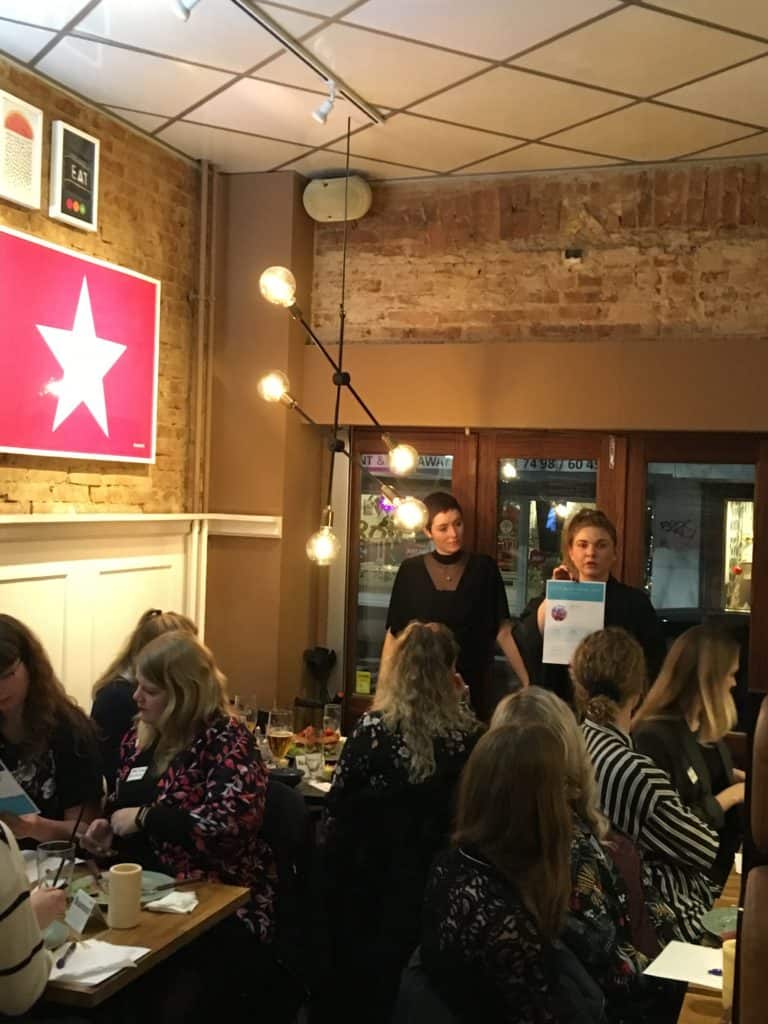 Lisbeth og Jeanette præsenterer aftenens brandopgave