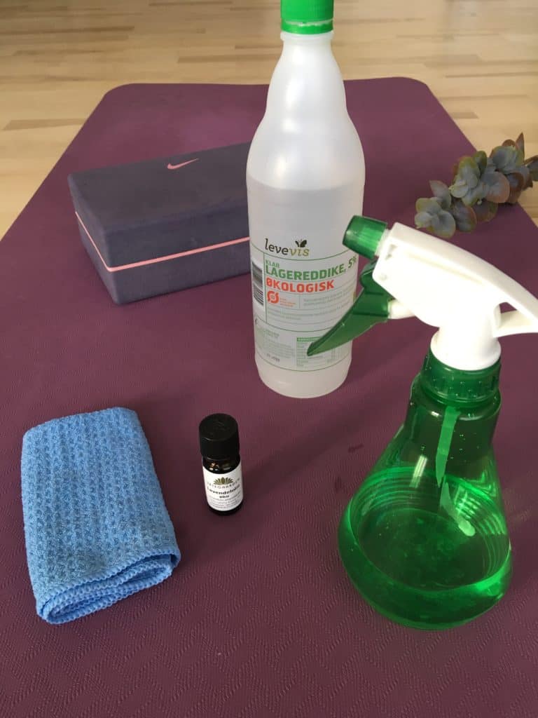 DIY rengøring af yogamåtte kit