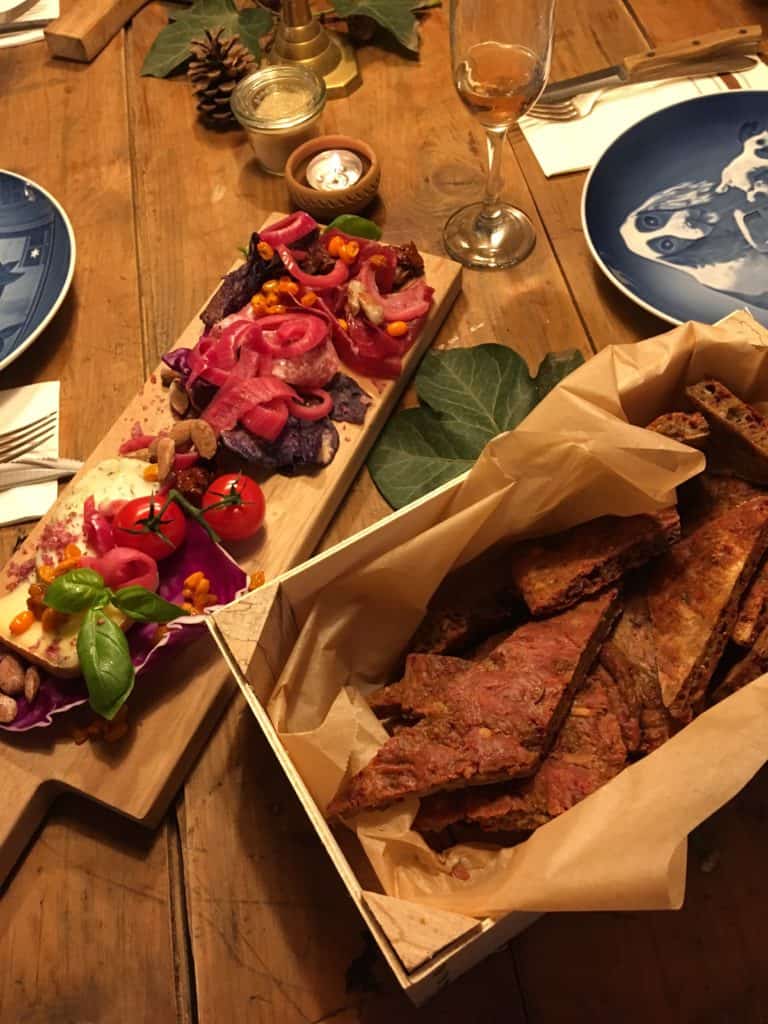 Tapas bræt og lækkert hjemmebagt brød