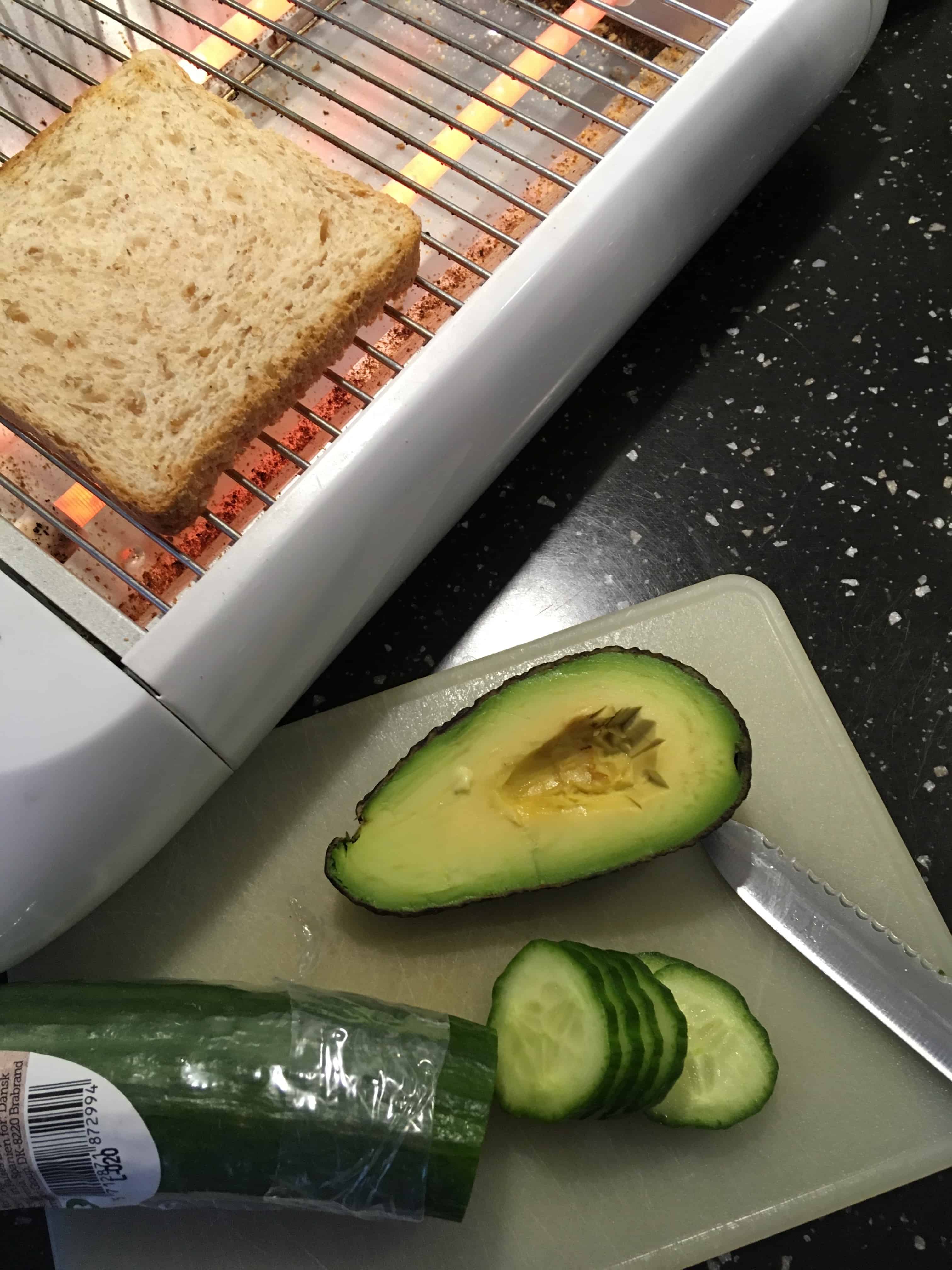 Ingredienser til avocado toast